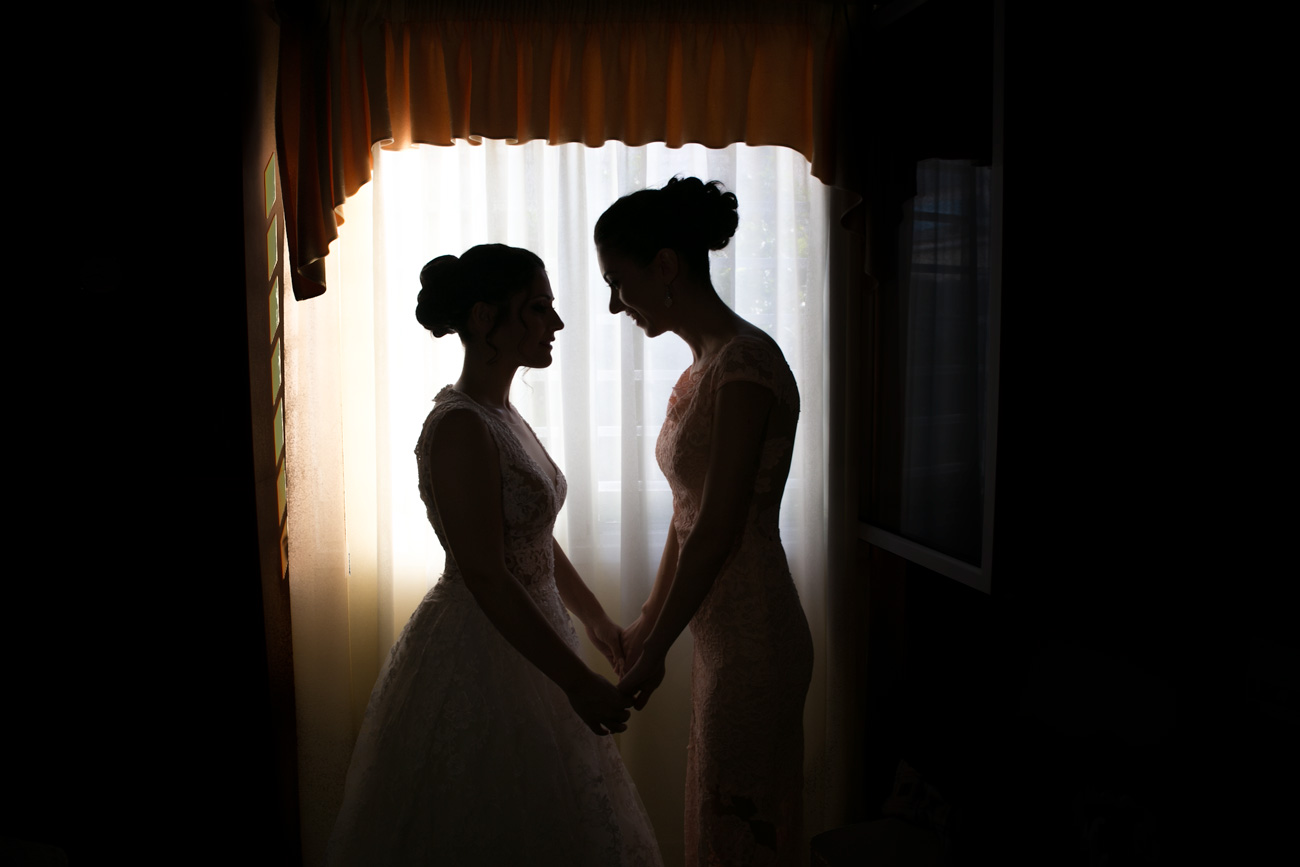 bride-with-the-sister