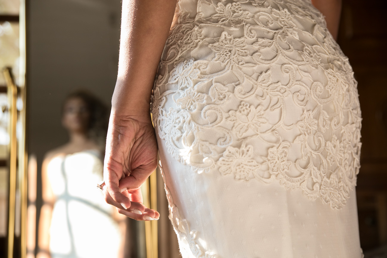 bride-preperation-for-greek-wedding