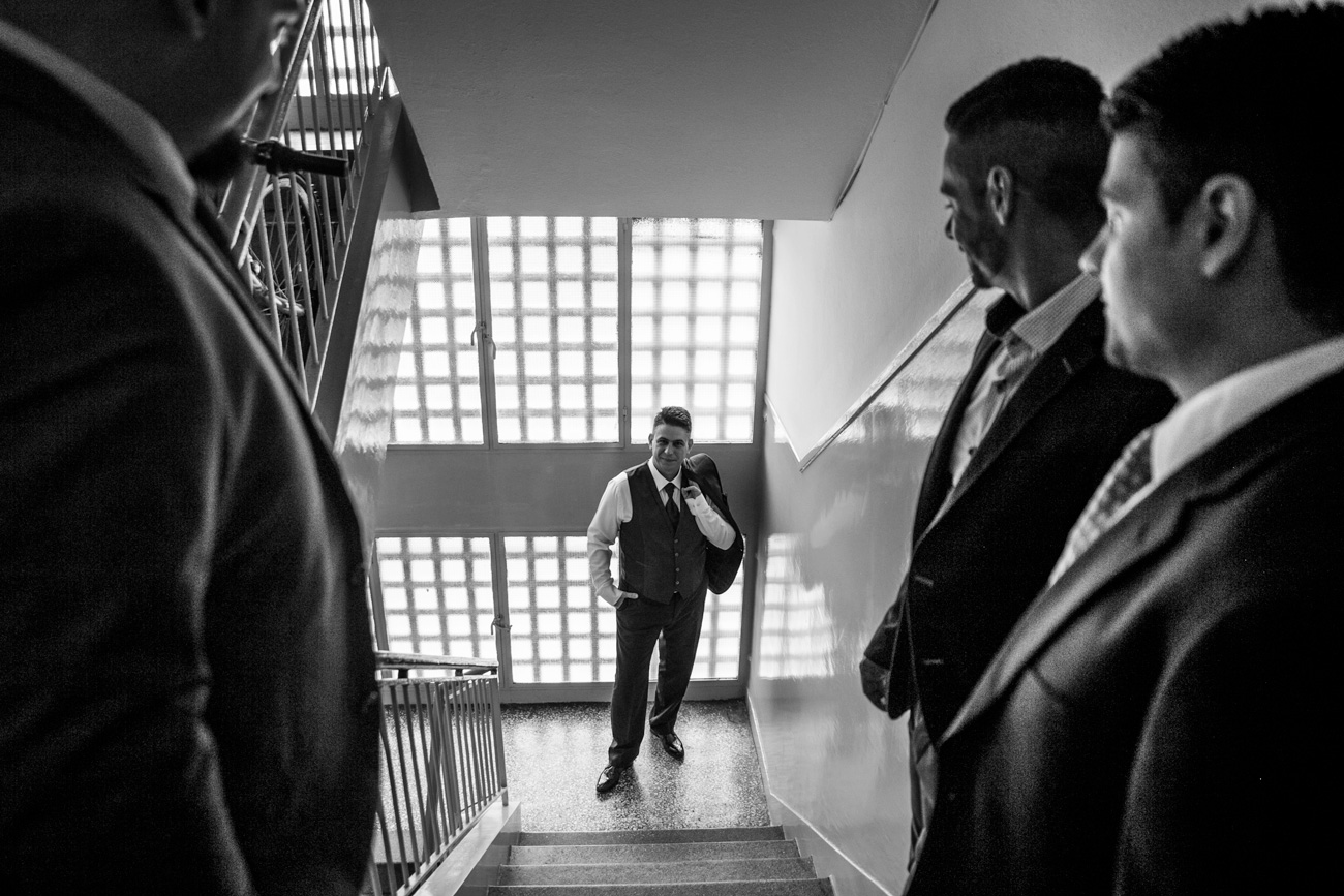 groom-and-his-friends-on-greek-wedding-photoshooting